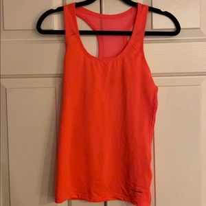 Hot pink Columbia razorback tank